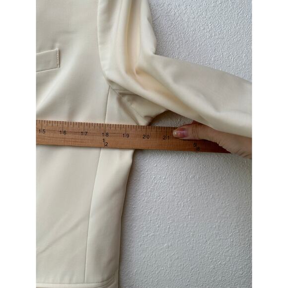 The Row Cream Wool-Silk Two-Button Blazer Jacket Women’s 14 - Picture 10 of 13